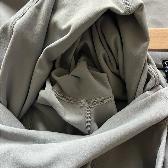 lululemon athletica Align Wide Leg Super-High Rise Crop 23” Rhino Grey -Size 10 - Picture 7 of 9